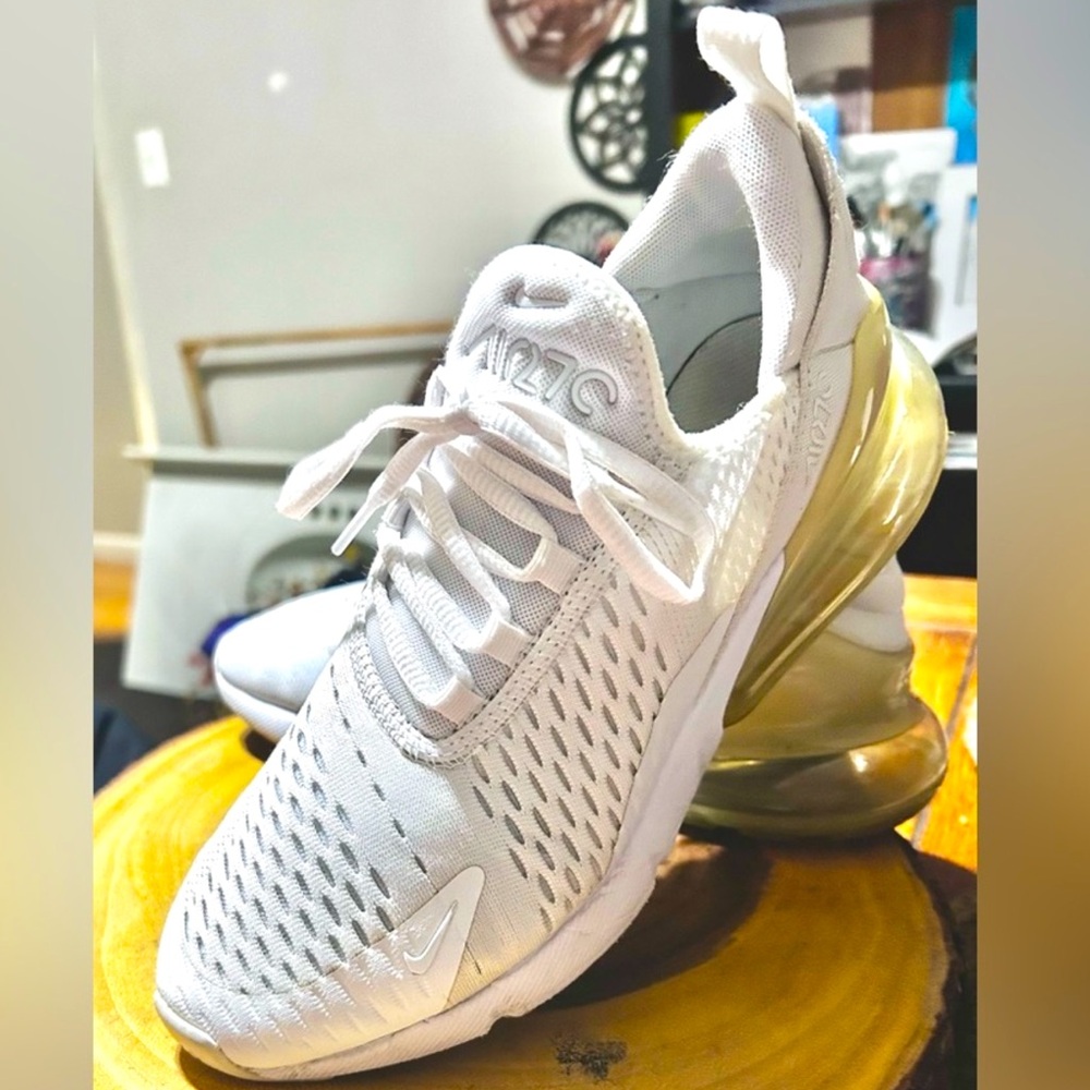 Nike Air Max 270 Sneakers White/Cream Size 4 Youth